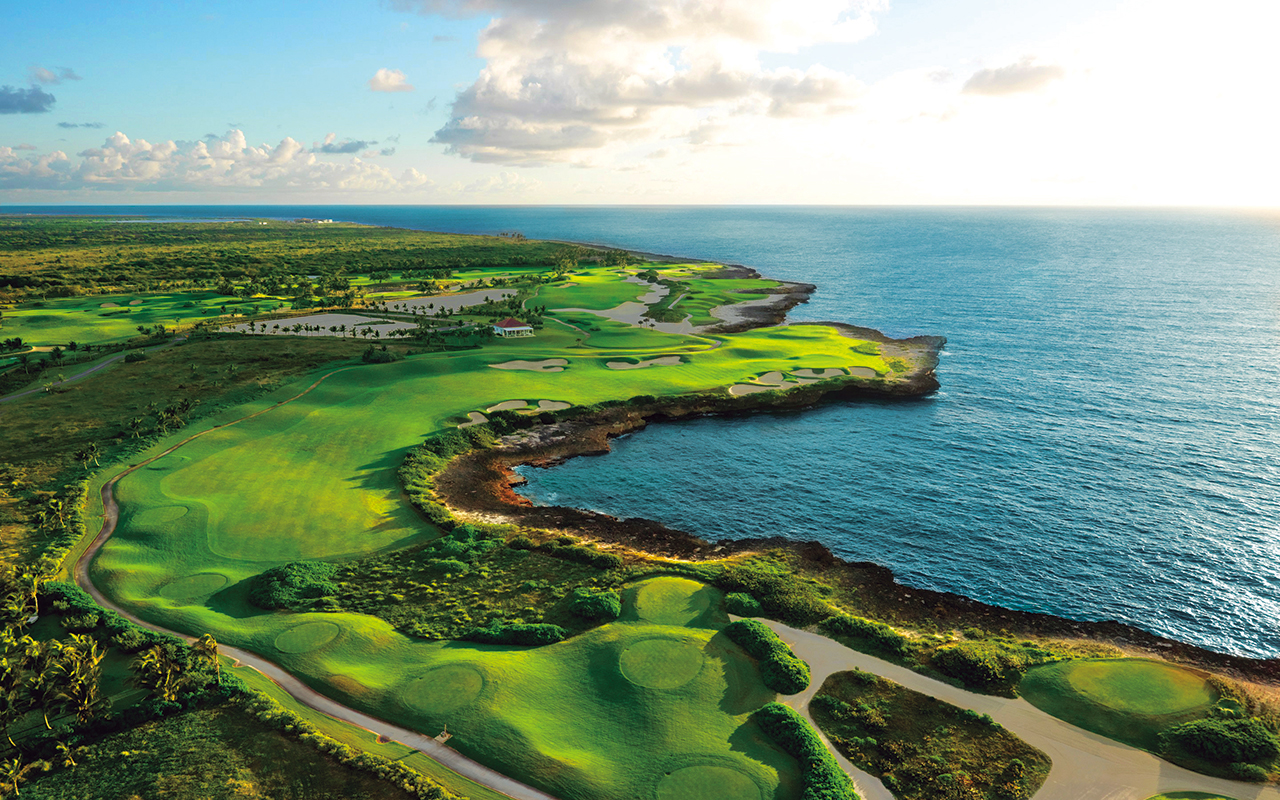 世界のゴルフ場 写真集「THE WORLD'S BEST GOLF」 世界のゴルフ場 写真集「THE WORLD'S BEST GOLF」 91Oyf4pmwQL
